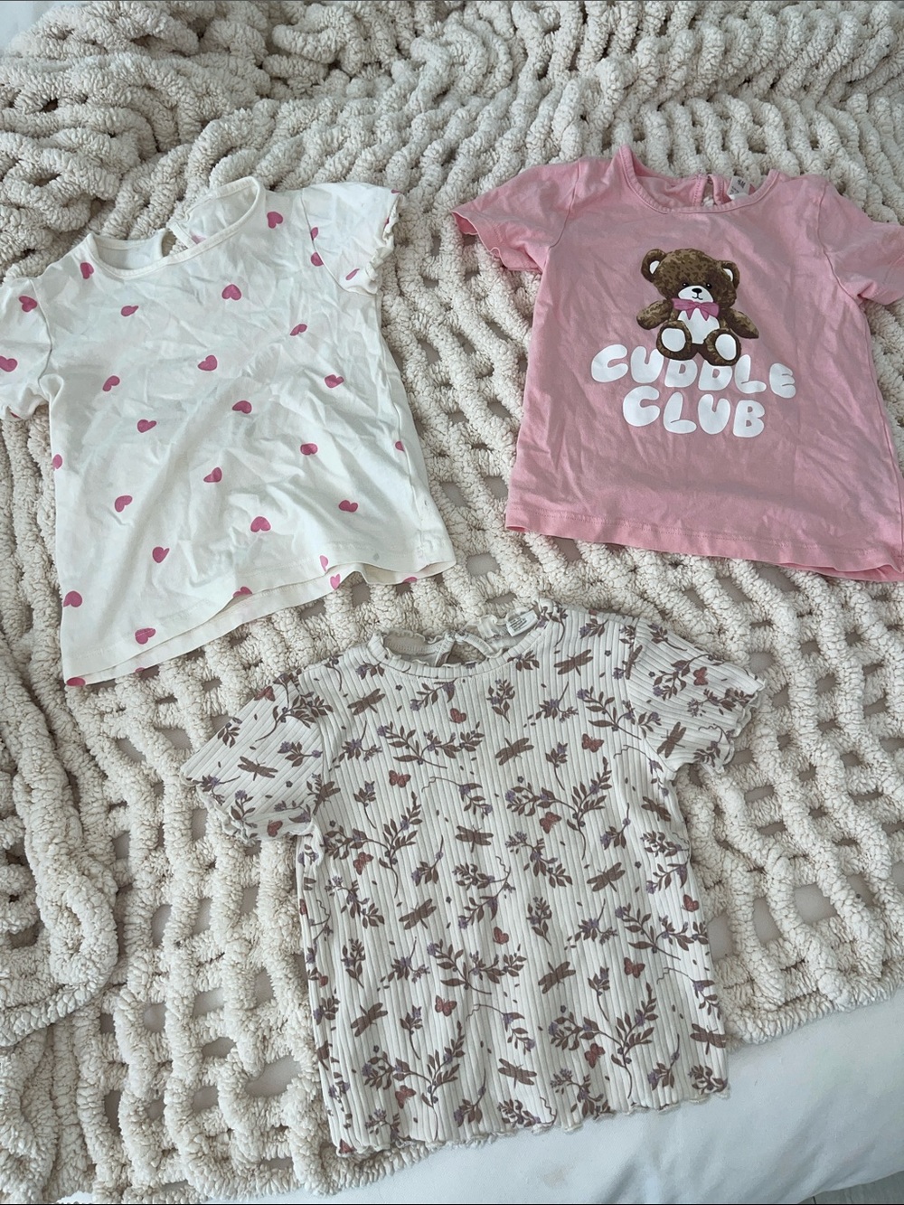 🎀🤍H&M Girls Tshirt Bundle 3-4T🤍🎀